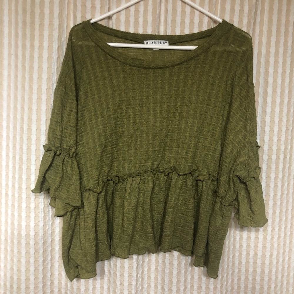 Blakeley green crop top